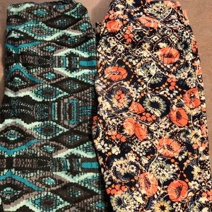 2 pair of LuLaRoe leggings